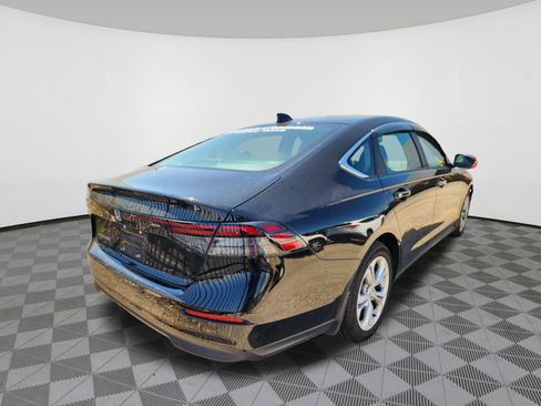 Used 2025 Honda Accord LX image 4