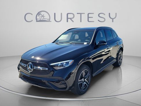 Used 2026 Mercedes-Benz GLC 300 4MATIC image 1