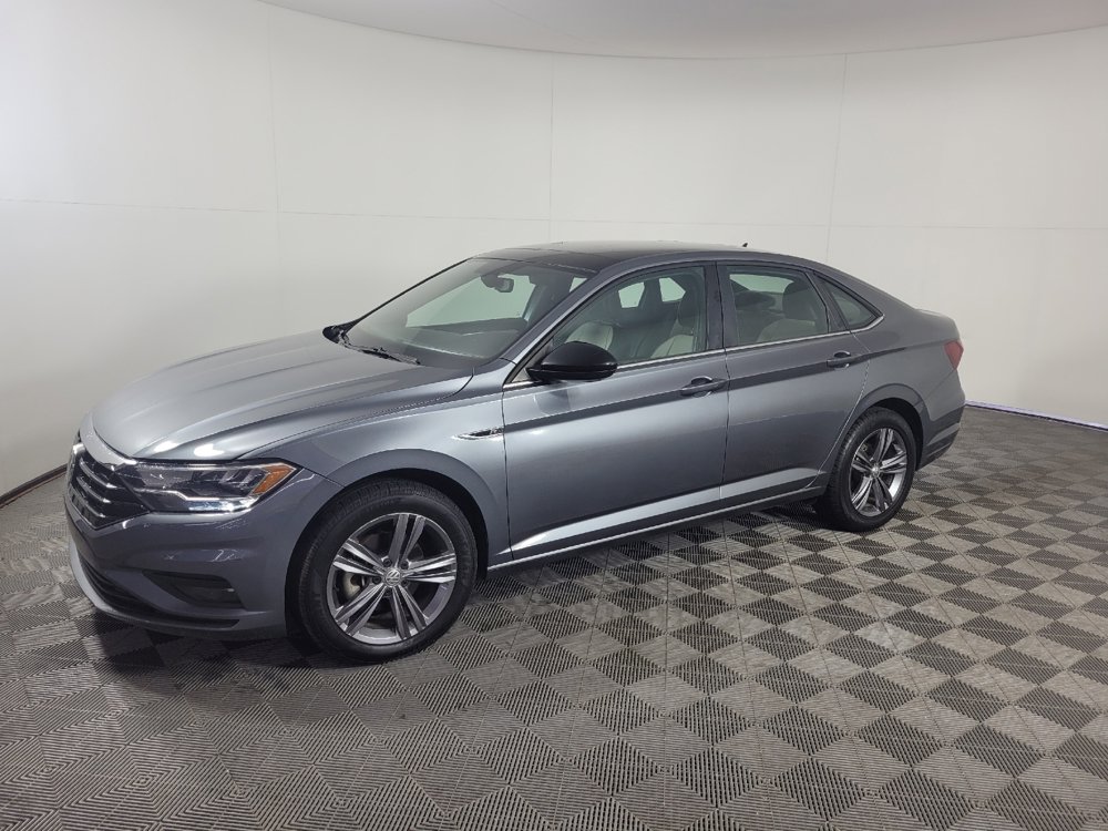 Used 2019 Volkswagen Jetta R-Line FWD image 2