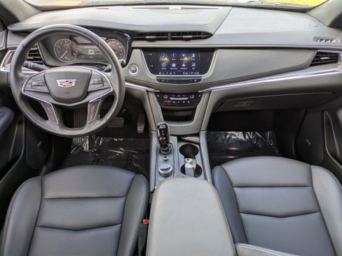 Used 2023 Cadillac XT5 Luxury FWD image 14