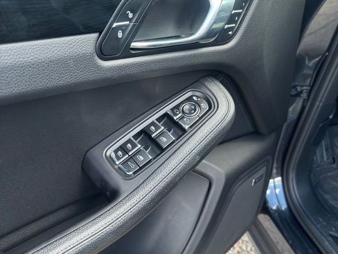 Used 2018 Porsche Macan Sport Edition image 22