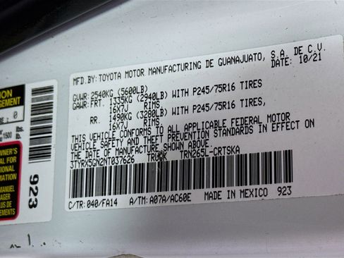 Used 2022 Toyota Tacoma SR RWD image 39