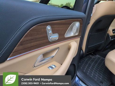 Used 2025 Mercedes-Benz GLS 450 4MATIC image 26