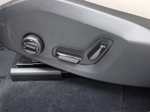 New 2026 Volvo XC90 B6 Plus w/ Protection Package Premier AWD/4WD image 20