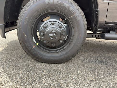 New 2026 RAM 3500 Tradesman AWD/4WD image 9