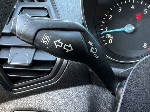 Used 2019 Ford Escape SE image 23