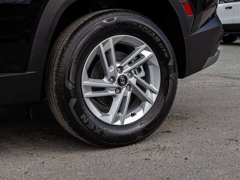 Used 2025 Hyundai Tucson SE AWD/4WD image 8