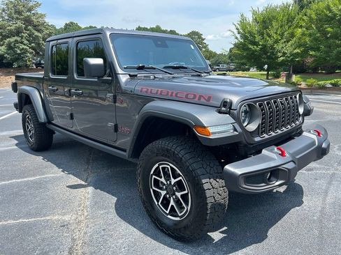 Used 2025 Jeep Gladiator Rubicon w/ Safety Group AWD/4WD image 21