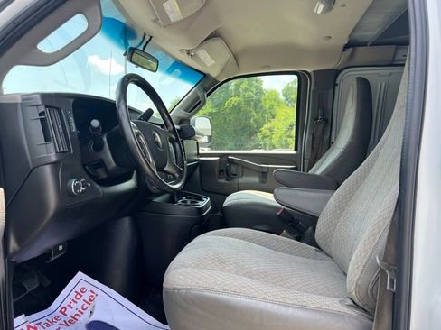 Used 2018 Chevrolet Express 2500 Extended w/ Driver Convenience Package RWD image 11