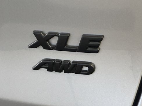 Used 2025 Toyota RAV4 XLE Premium image 8