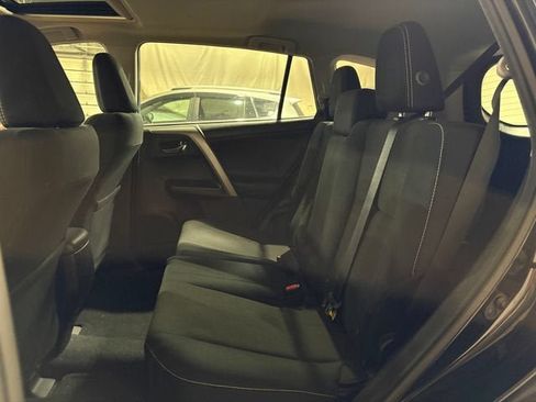 Used 2017 Toyota RAV4 XLE w/ Carpet Mat Package AWD/4WD image 15