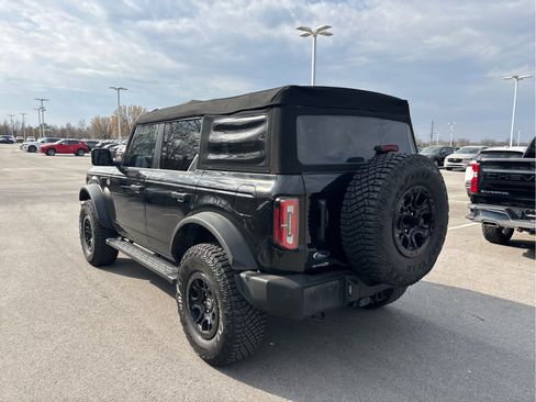 Used 2023 Ford Bronco Wildtrak image 3