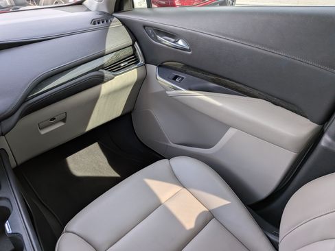 Certified 2020 Cadillac XT4 Premium Luxury w/ Enhanced Visibility Package FWD image 15