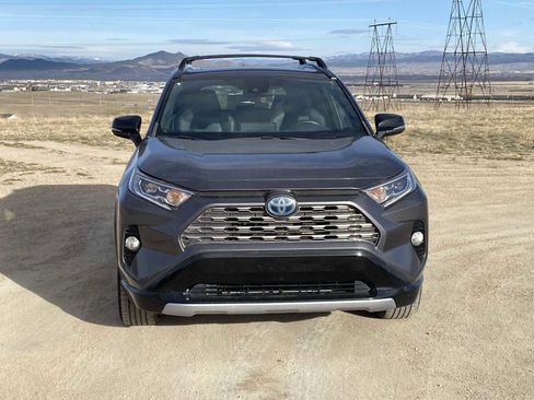 Used 2021 Toyota RAV4 XSE AWD/4WD image 10