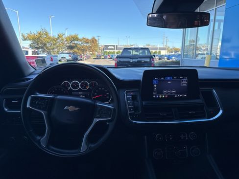 Used 2023 Chevrolet Suburban LS image 2