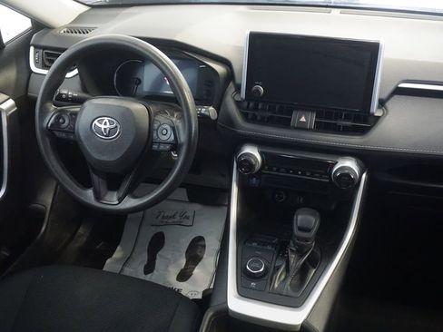 Used 2023 Toyota RAV4 LE AWD/4WD image 23