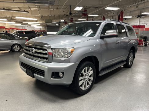 Used 2015 Toyota Sequoia Limited image 5