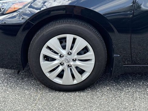 Certified 2025 Nissan Sentra S FWD image 11