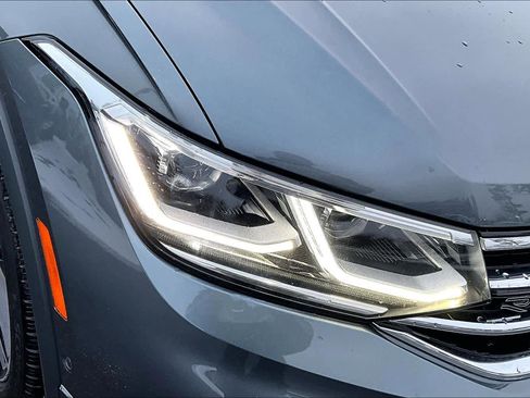 Used 2024 Volkswagen Tiguan SEL R-Line image 25