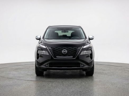 Used 2025 Nissan Rogue SV FWD image 2