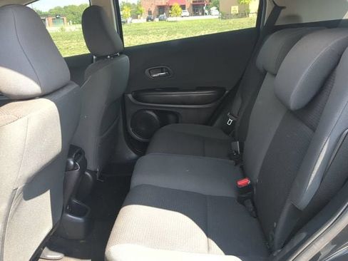 Used 2019 Honda HR-V LX image 13