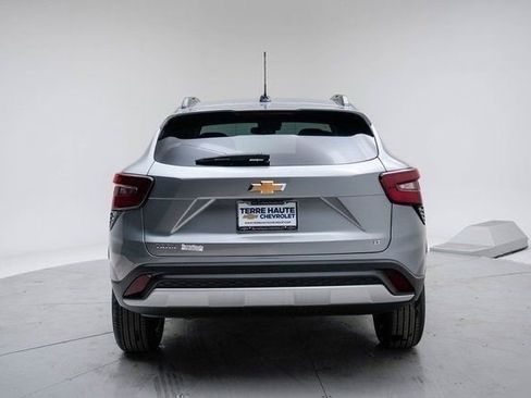 New 2026 Chevrolet Trax LT w/ Driver Confidence Package FWD image 6