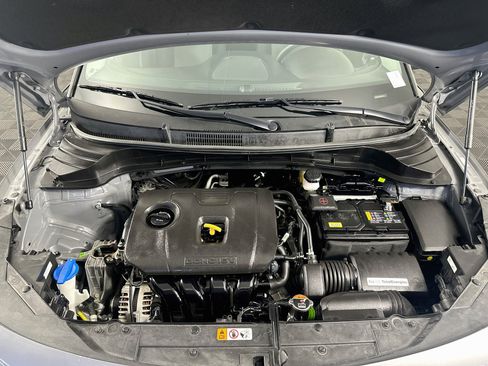 Used 2025 Kia Soul LX w/ LX Technology Package FWD image 32