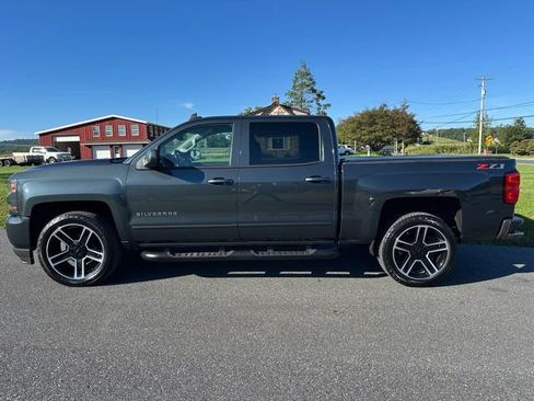 Used 2018 Chevrolet Silverado 1500 LT w/ LPO, Black Pack AWD/4WD image 2
