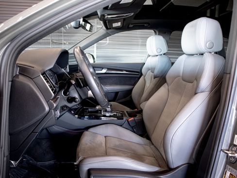 Certified 2023 Audi SQ5 Premium AWD/4WD image 8