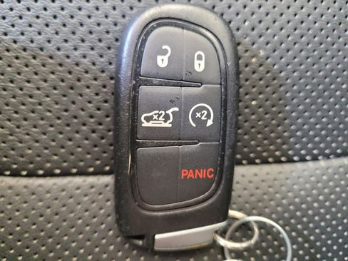 Used 2019 Jeep Cherokee High Altitude AWD/4WD image 32