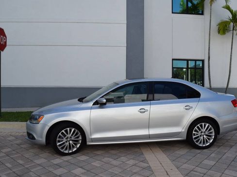 Used 2013 Volkswagen Jetta TDI FWD image 4