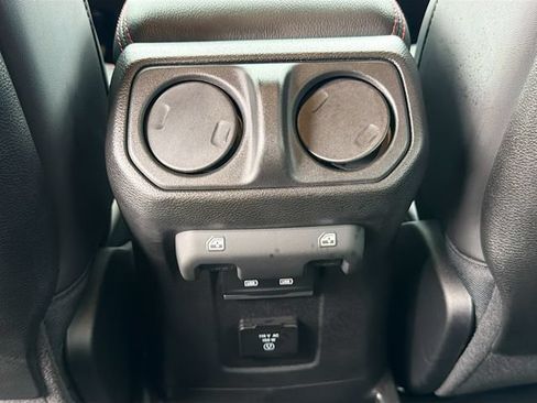 Used 2025 Jeep Wrangler Unlimited Rubicon AWD/4WD image 27