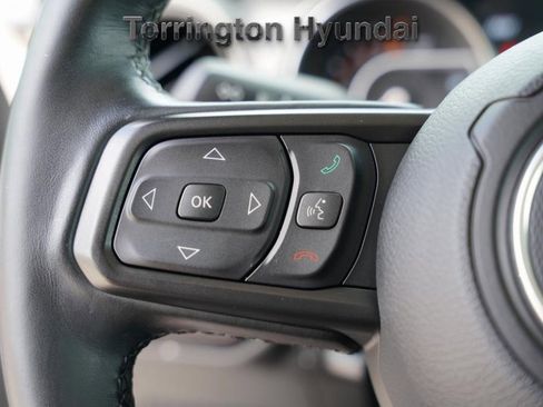 Used 2021 Jeep Gladiator Willys image 19