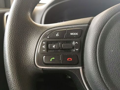 Used 2018 Kia Sportage LX AWD/4WD image 16