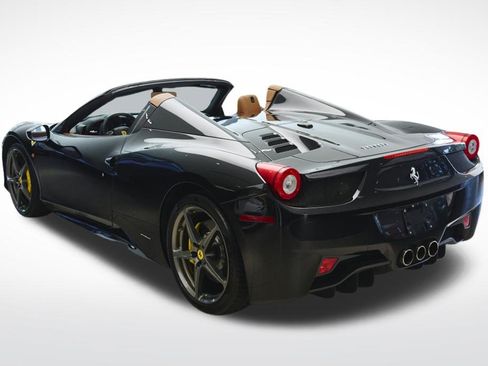 Used 2013 Ferrari 458 Spider RWD image 3