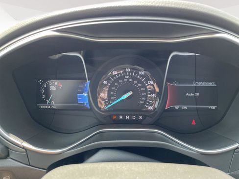 Used 2016 Ford Fusion Titanium AWD/4WD image 2