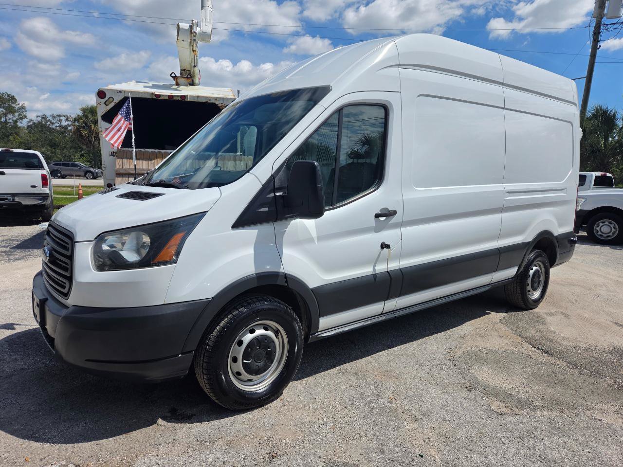 Used 2018 Ford Transit 350 148 High Roof RWD image 3