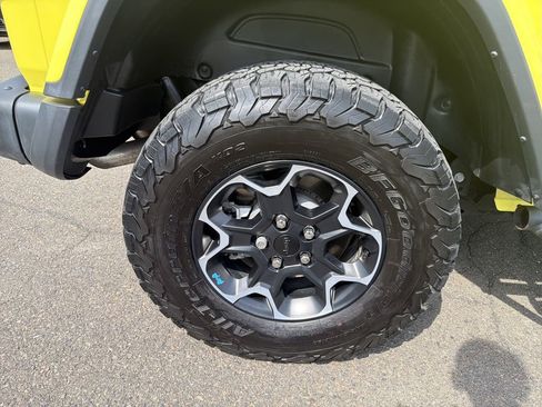 Used 2023 Jeep Wrangler Unlimited Rubicon 4xe w/ Dual Top Group AWD/4WD image 33