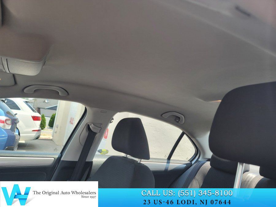 Used 2015 Volkswagen Jetta SE FWD image 13