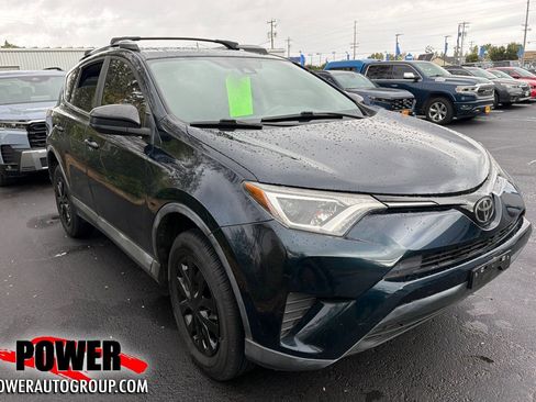 Used 2018 Toyota RAV4 LE w/ All Weather Liner Package FWD image 1