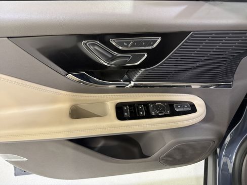 Used 2022 Lincoln Corsair FWD w/ Equipment Group 101A image 14