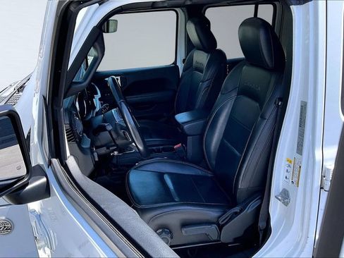 Certified 2019 Jeep Wrangler Unlimited Sahara AWD/4WD image 3