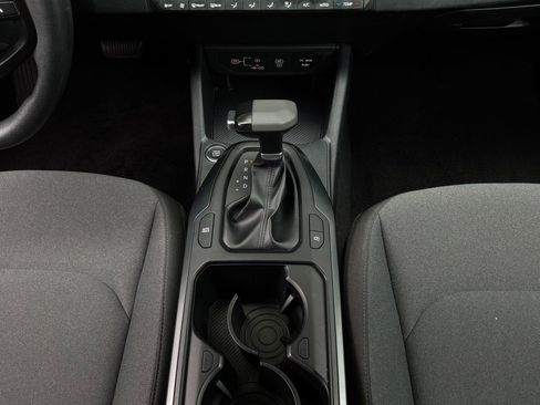 Used 2025 Kia K4 FWD image 14