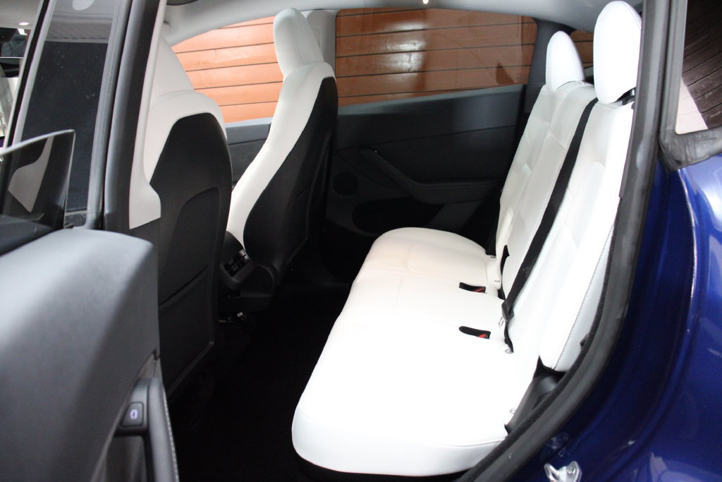 Used 2023 Tesla Model Y Long Range AWD/4WD image 11