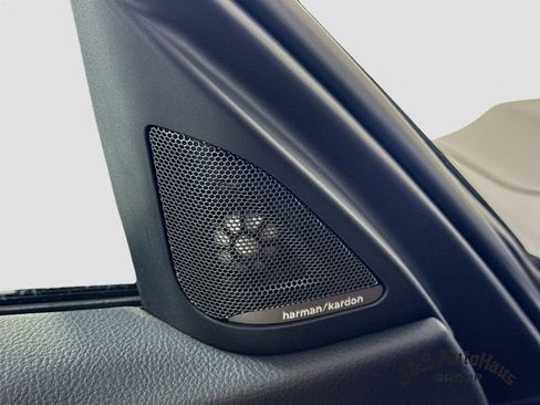 Used 2018 BMW M3 image 24