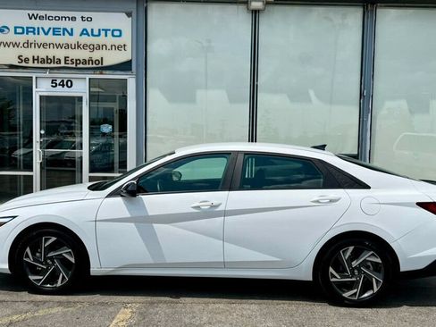 Used 2025 Hyundai Elantra Sport w/ Cargo Package FWD image 39