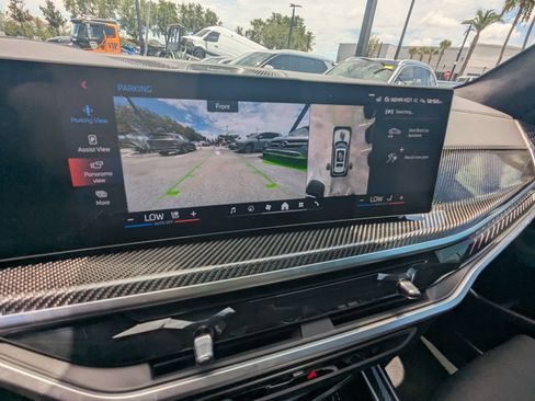 Used 2025 BMW X7 M60i w/ Executive Package AWD/4WD image 9