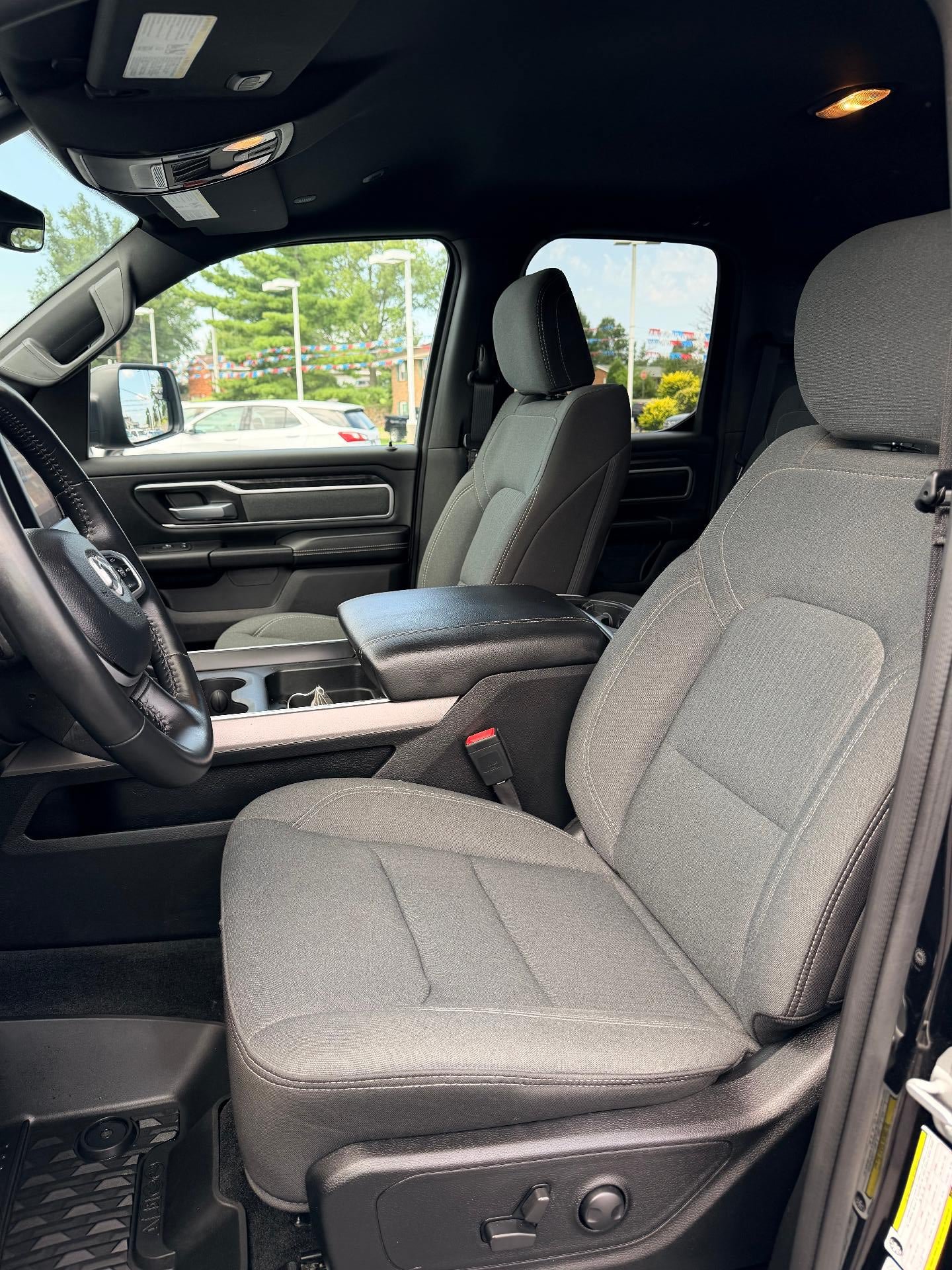 Used 2023 RAM 1500 Big Horn AWD/4WD image 11