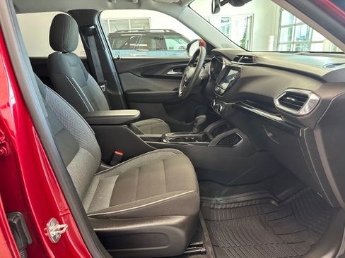 Used 2021 Chevrolet TrailBlazer LT w/ Convenience Package AWD/4WD image 14