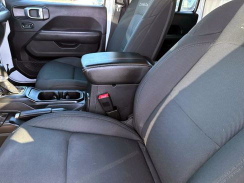 Used 2021 Jeep Wrangler Unlimited Sahara w/ Cold Weather Group image 11